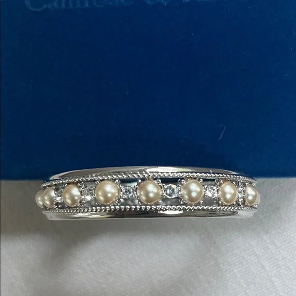 Camrose & Kross Jacqueline Kennedy Pearl and Rhinestone Bangle Bracelet - Picture 5 of 7